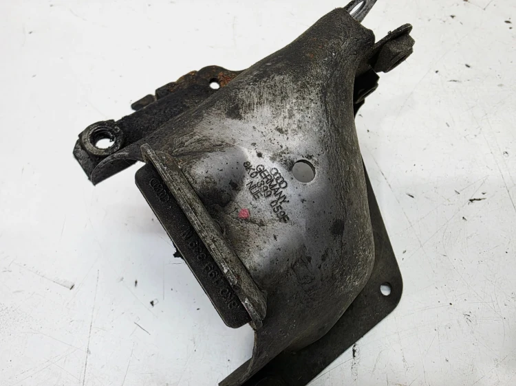 OSŁONA PODUSZKI SILNIKA LEWA AUDI A4 B8 A5 8T Q5 8R 8K0399059F