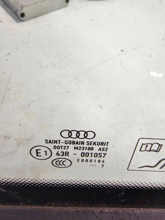 SZYBA KAROSERYJNA MAT AUDI A1 8X3 3-DRZWI LEWY TYŁ 2013R