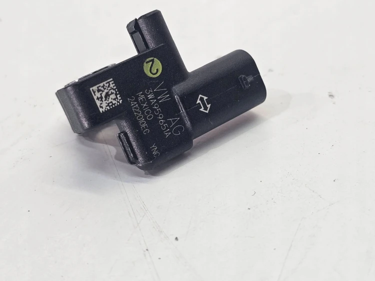 CZUJNIK UDERZENIA SYSTEMU AIRBAG VW SEAT SKODA 3WA959651A