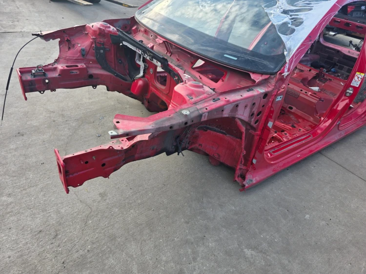 ĆWIARTKA PODŁUŻNICA FARTUCH LEWY PRZÓD A3 8V *SEDAN* 2012-2018