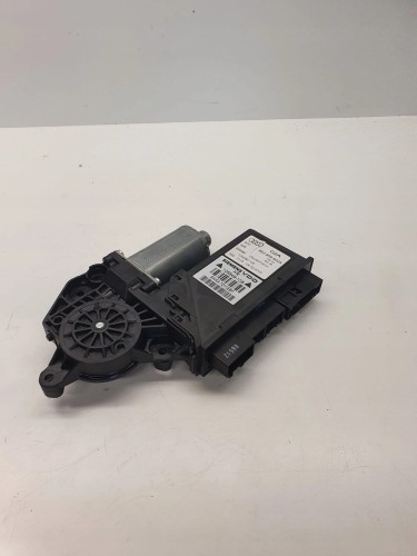 SILNIK SILNICZEK SZYBY AUDI A4 B6 B7 8E0959802A