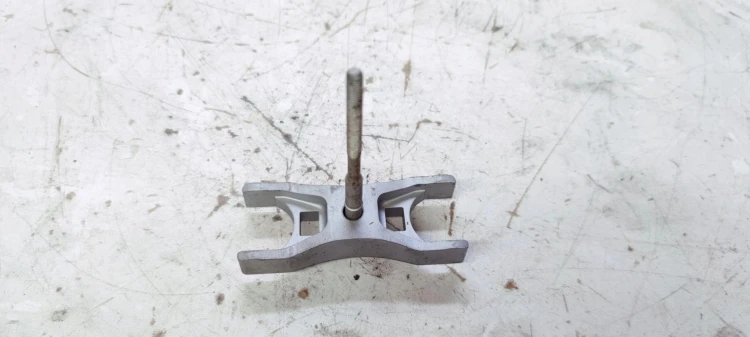 ŚRUBA MOCOWANIE WTRYSKU AUDI VW SEAT SKODA 04L216