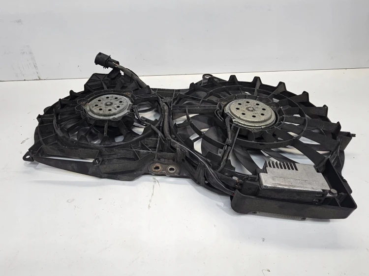 WENTYLATOR WENTYLATORY AUDI A6 C6 2.4 3.2 FSI 4F0121003A