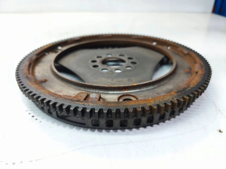 KOŁO ZAMACHOWE ZĘBATE AUDI A4 B7 A6 C6 3.2 FSI 06E105323B