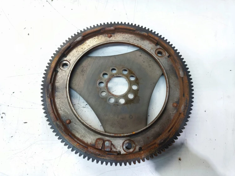 KOŁO ZAMACHOWE ZĘBATE AUDI A4 B7 A6 C6 3.2 FSI 06E105323B