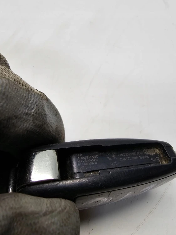 KLUCZYK PILOT SCYZORYK AUDI A1 8X Q3 8U 8X0837220D 2/24
