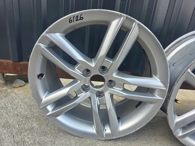 FELGA FELGI VW SKODA SEAT AUDI A1 8X 5X100 7.5J R17 ET36 8X06010256K 6/26