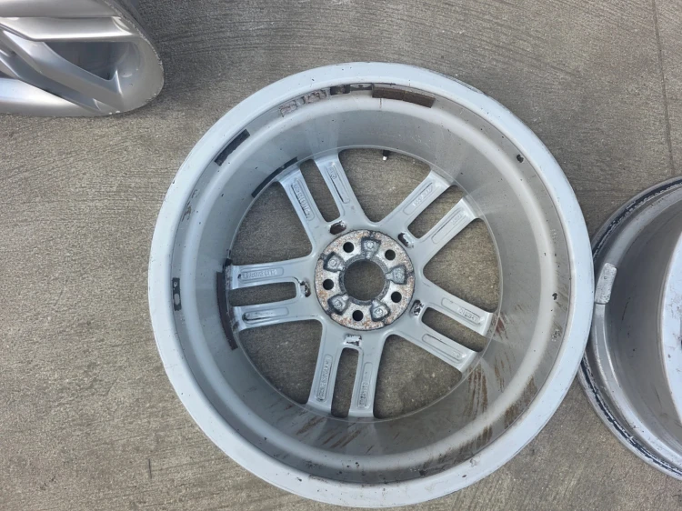 FELGA FELGI VW SKODA SEAT AUDI A1 8X 5X100 7.5J R17 ET36 8X06010256K 6/26