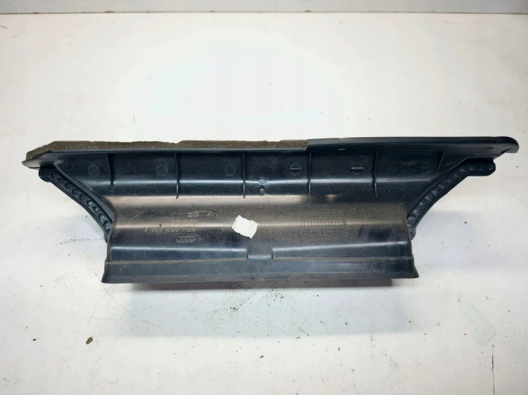 KANAŁ POWIETRZNY TUNEL DESKI AUDI A4 B7 8E1858431A