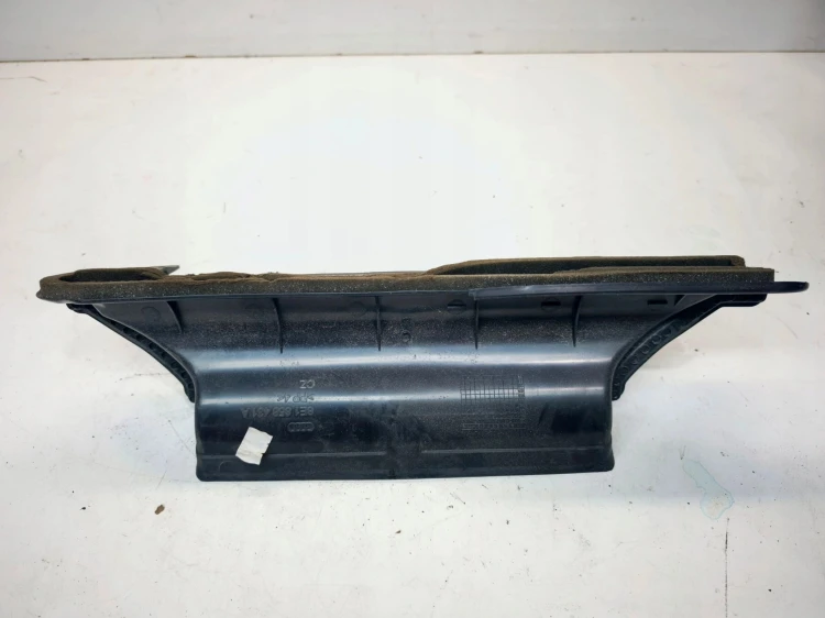 KANAŁ POWIETRZNY TUNEL DESKI AUDI A4 B7 8E1858431A