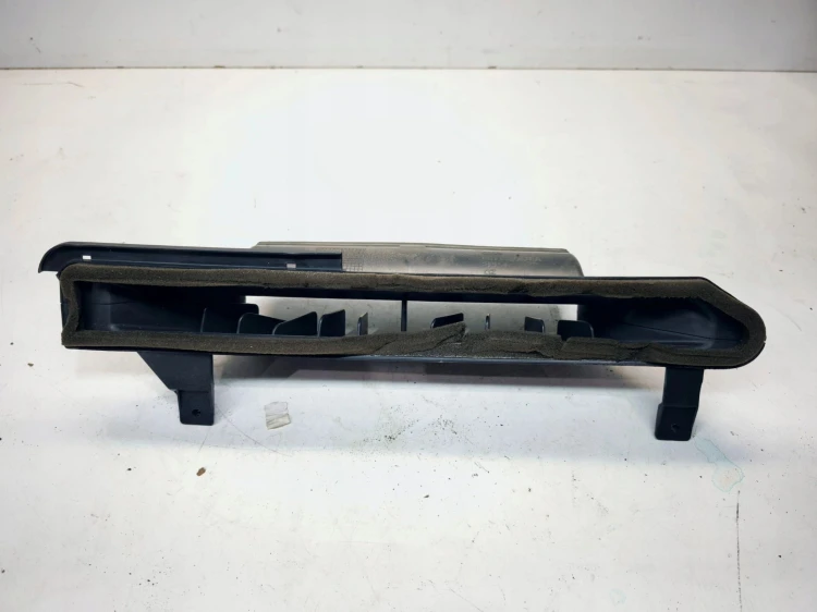 KANAŁ POWIETRZNY TUNEL DESKI AUDI A4 B7 8E1858431A
