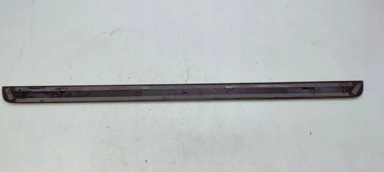 LISTWA PROGOWA LEWA LUB PRAWA AUDI A3 8V3 8V3853491