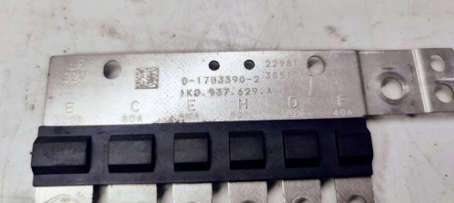 BEZPIECZNIK SKRZYNKI GŁÓWNY AUDI A3 VW 1K0937629A