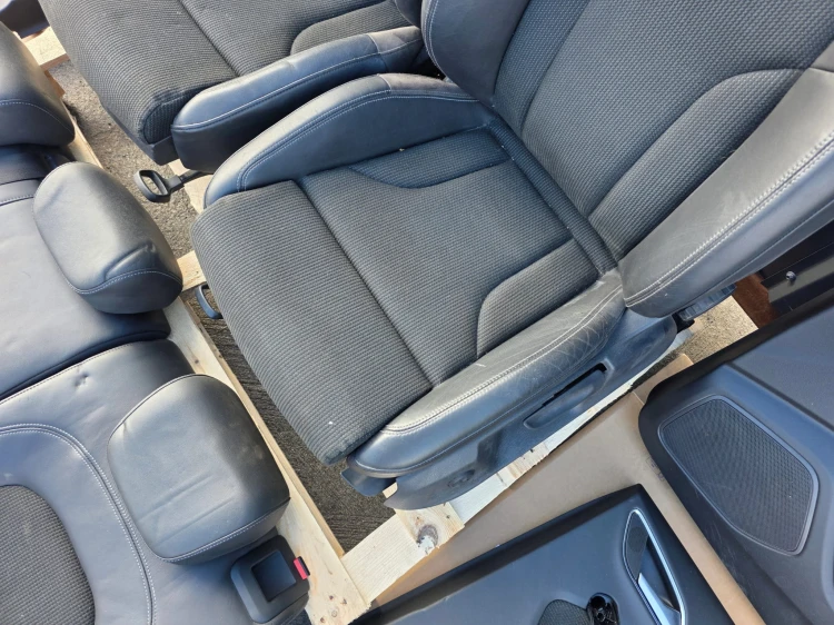 FOTEL FOTELE AUDI Q3 8U S LINE SKÓRA + MATERIAŁ KOMPLET !!!