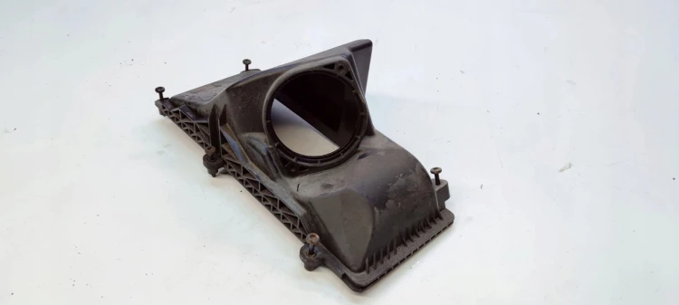 POKRYWA OBUDOWY FILTRA POWIETRZA AUDI A4 A5 Q5 8R0133837