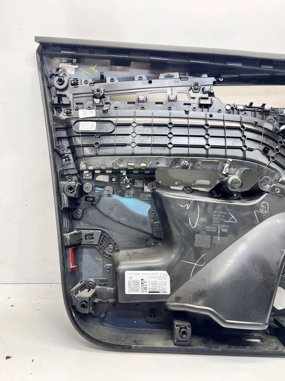 BOCZEK DRZWI PRAWY PRZÓD AUDI Q5 FY 80A867134