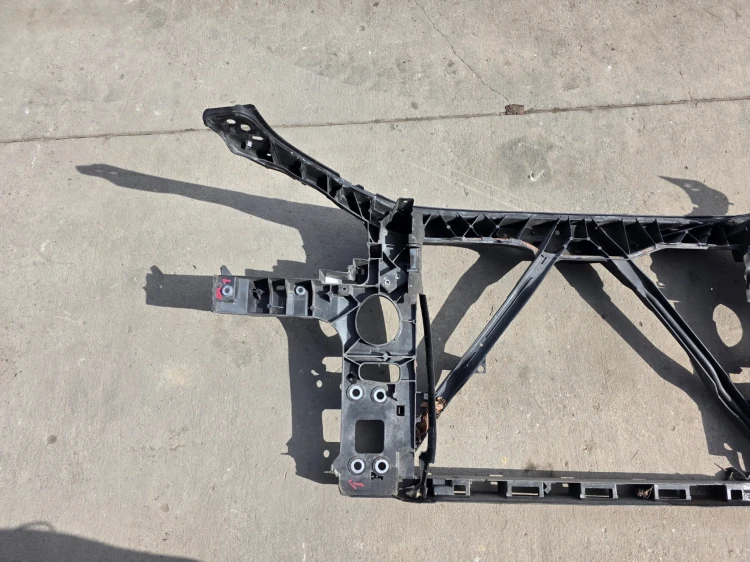 PAS PRZEDNI GOŁY AUDI Q7 4L 4L0805594 DO POPRAWEK