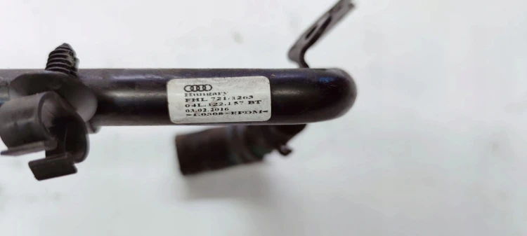 WĄŻ RURA RURKA WODY AUDI A4 A5 2.0 TDI 04L122157BT