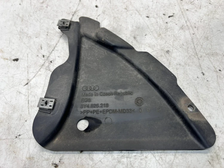 OSŁONA PODWOZIA NOSEK NADKOLA PRAWY TYŁ AUDI A3 8Y SPORTBACK 8Y4825218