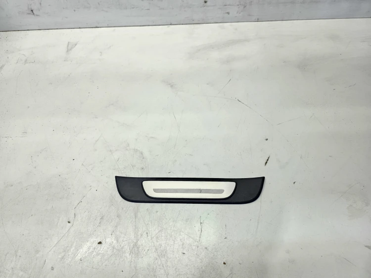 LISTWA PROGOWA PRAWY TYŁ AUDI A3 8V4 SPORTBACK 8V4853558A