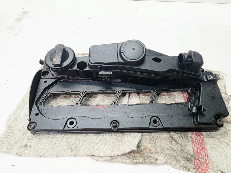 POKRYWA ZAWORÓW AUDI A4 B8 A5 8T Q5 8R A6 C6 LIFT 2.0 TDI 03L103469A