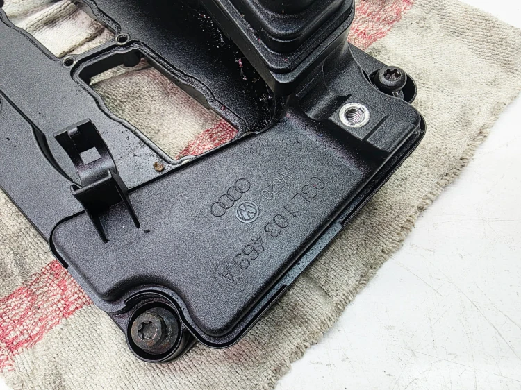 POKRYWA ZAWORÓW AUDI A4 B8 A5 8T Q5 8R A6 C6 LIFT 2.0 TDI 03L103469A