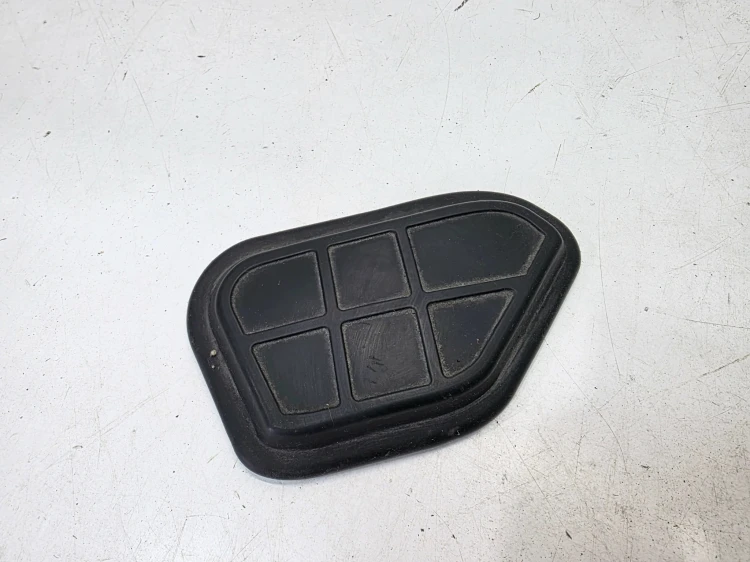 ZAŚLEPKA OSŁONA AMORTYZATORA PRAWY PRZÓD AUDI A4 B8 A5 8T 8K0803594