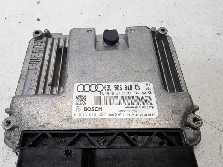 KOMPUTER STEROWNIK SILNIKA AUDI Q3 8U 2.0 TDI 03L906018ES 03L906018CN