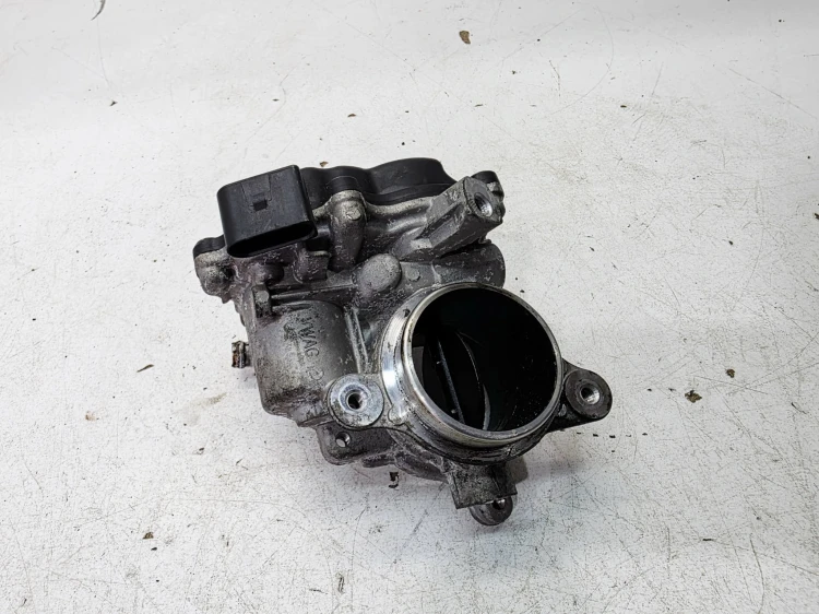 PRZEPUSTNICA KLAPA AUDI VOLKSWAGEN SEAT SKODA 2.0 TDI 04L128059AA