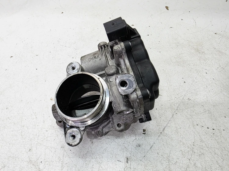 PRZEPUSTNICA KLAPA AUDI VOLKSWAGEN SEAT SKODA 2.0 TDI 04L128059AA