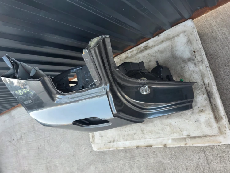 ĆWIARTKA BŁOTNIK PRAWY TYŁ AUDI Q5 FY LZ7S 80A !!! *3