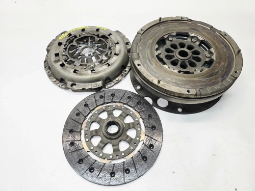 KOŁO DWUMASOWE SPRZĘGŁO AUDI A4 B8 A5 A6 C7 2.0 TDI TFSI 0B2105266L 1/26