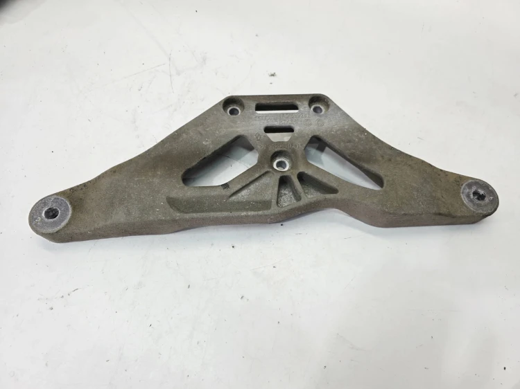 WZMOCNIENIE POPRZECZNE MOSTU AUDI A6 C6 4F0599287