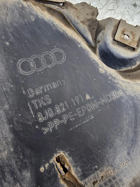 NADKOLE NOSEK LEWY PRZÓD AUDI TT 8J 8J0821191A