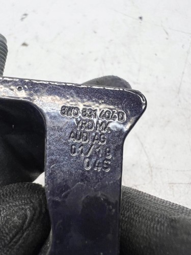 ZAWIAS DRZWI PRAWY AUDI Q4 B9 Q5 FY 8W0831404D