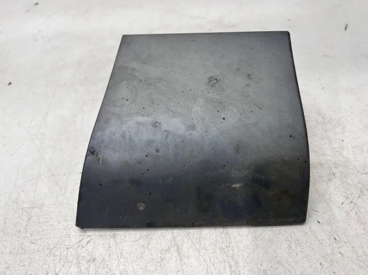 LISTWA Z BŁOTNIKA PRAWY PRZÓD AUDI Q7 4L 4L0854960A