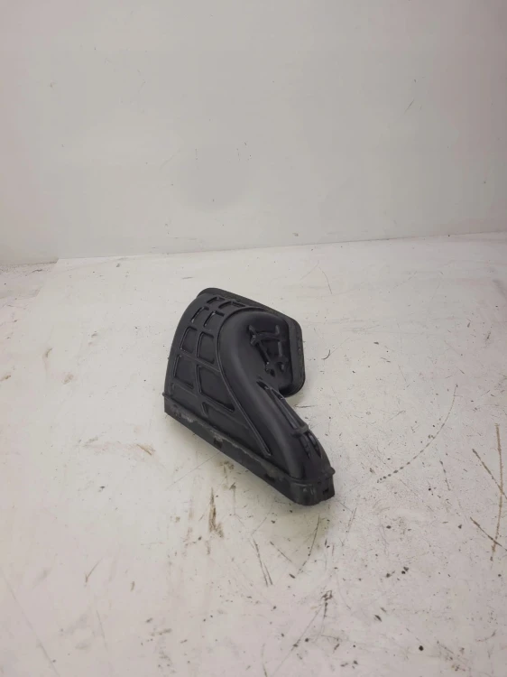 WLOT DOLOT POWIETRZA AUDI Q5 8R 8R0129739A