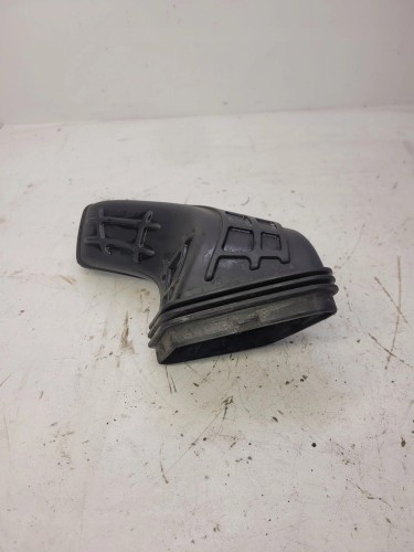 WLOT DOLOT POWIETRZA AUDI Q5 8R 8R0129739A