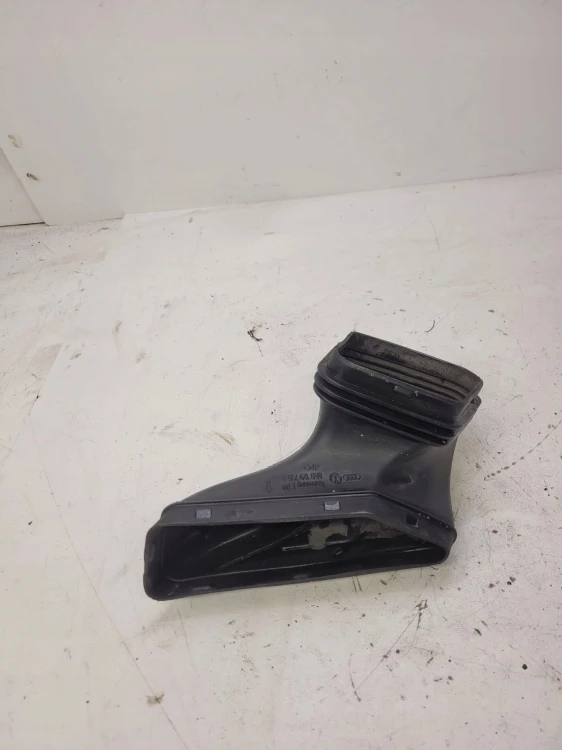 WLOT DOLOT POWIETRZA AUDI Q5 8R 8R0129739A