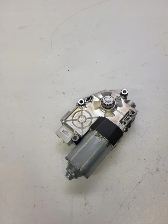SILNICZEK SZYBERDACHU AUDI A6 C7 A7 4G9959591