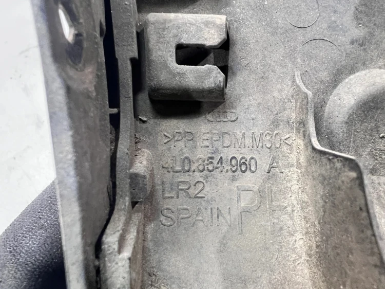 LISTWA Z BŁOTNIKA PRAWY PRZÓD AUDI Q7 4L 4L0854960A