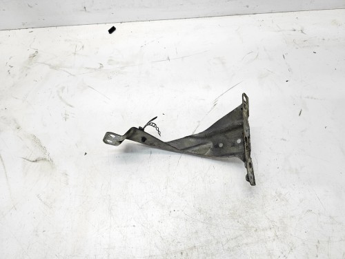 WSPORNIK MOCOWANIE BŁOTNIKA PRAWY PRZÓD AUDI A4 B7 8E0821135A