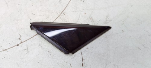 TRÓJKĄT OSŁONA LEWY PRZÓD AUDI A4 B9 8W0837637A