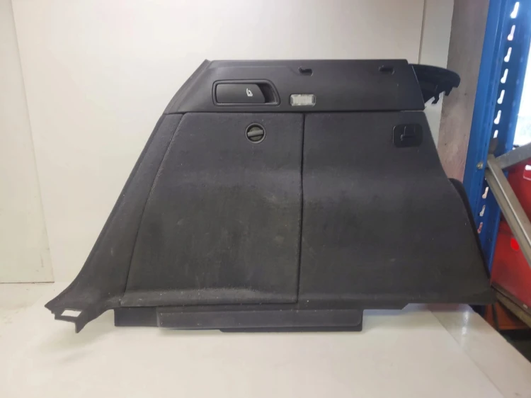 BOCZEK BAGAŻNIKA LEWY AUDI Q5 8R 8R0863879C