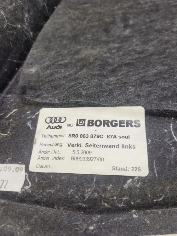 BOCZEK BAGAŻNIKA LEWY AUDI Q5 8R 8R0863879C