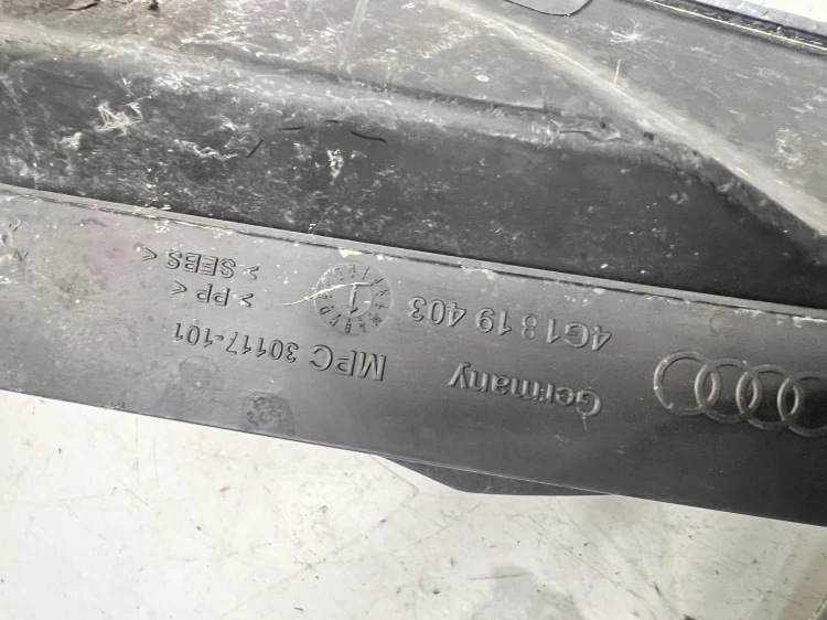 PODSZYBIE PLASTIKOWE AUDI A6 C7 4G1819403B EUROPA
