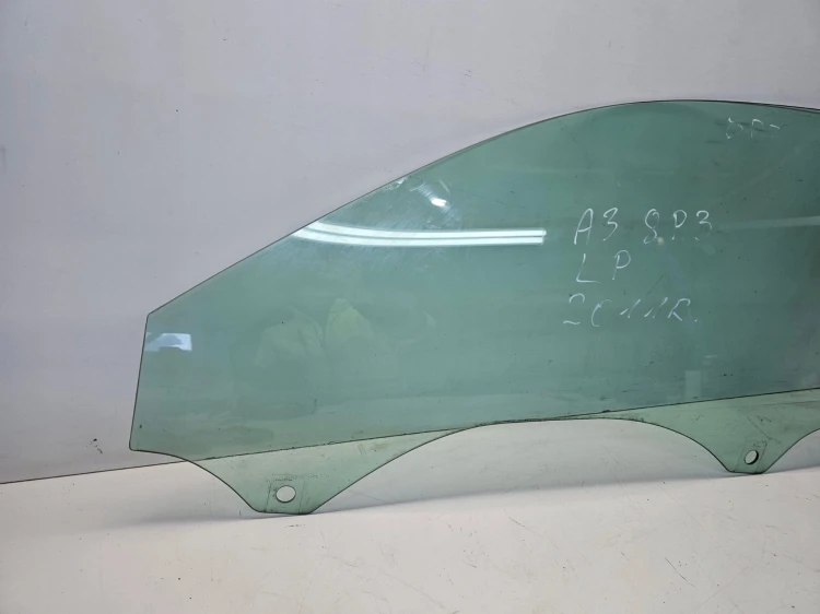 SZYBA BOCZNA DRZWI LEWY PRZÓD AUDI A3 8P3 3-DRZWI 2011R