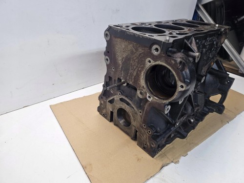 BLOK SILNIKA AUDI VW SEAT SKODA 1.6 TDI CRK 04L023E