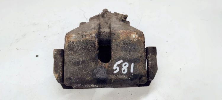ZACISK HAMULCOWY LEWY PRZÓD AUDI A3 8P VW SEAT 581