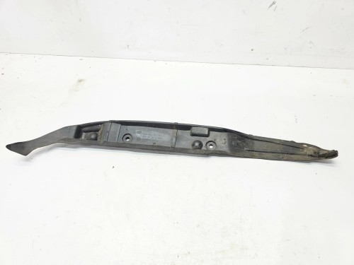 WYGŁUSZENIE BŁOTNIKA LEWE ELEMENT ZAMYKAJĄCY AUDI Q3 8U 8U0821111A